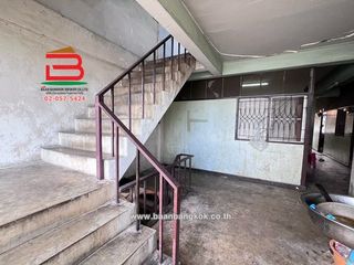 For sale 20 bedrooms retail Space in Mueang Samut Prakan, Samut Prakan