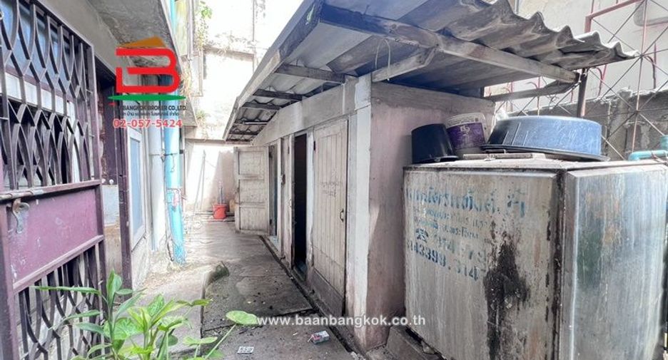 For sale 20 bedrooms retail Space in Mueang Samut Prakan, Samut Prakan