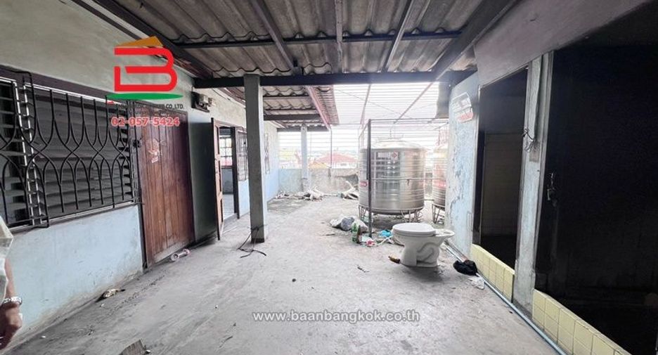 For sale 20 bedrooms retail Space in Mueang Samut Prakan, Samut Prakan
