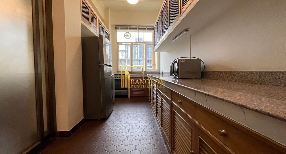 For rent 2 bedrooms apartment in Pathum Wan, Bangkok