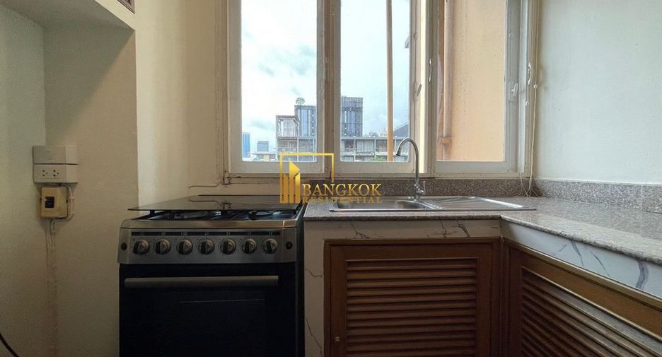 For rent 2 bedrooms apartment in Pathum Wan, Bangkok