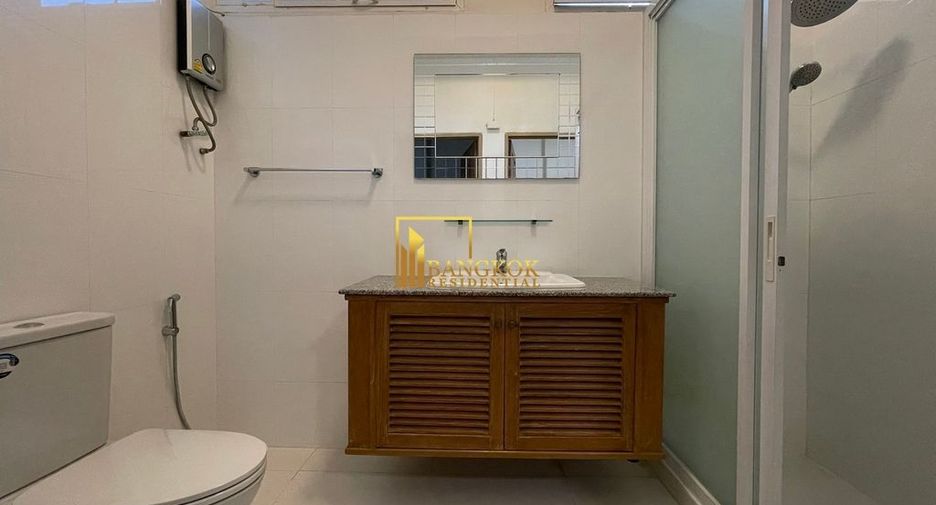 For rent 2 bedrooms apartment in Pathum Wan, Bangkok