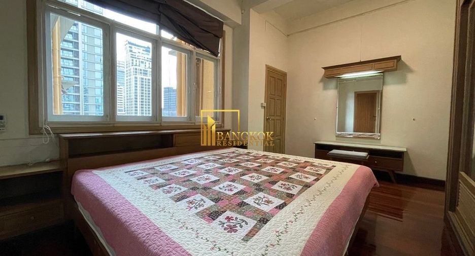 For rent 2 bedrooms apartment in Pathum Wan, Bangkok