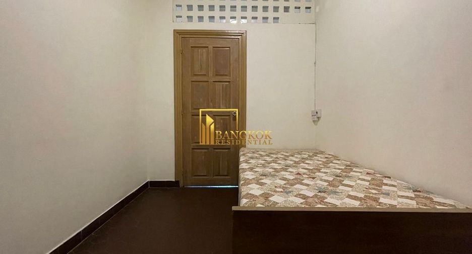 For rent 2 bedrooms apartment in Pathum Wan, Bangkok