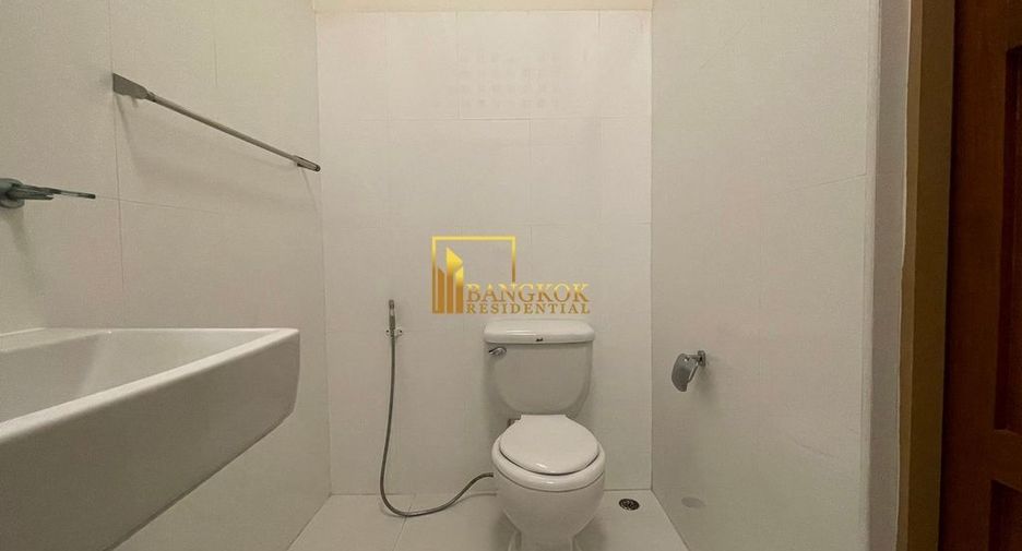 For rent 2 bedrooms apartment in Pathum Wan, Bangkok
