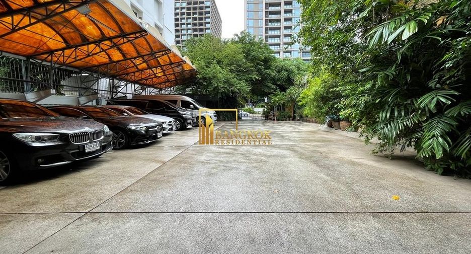 For rent 2 bedrooms apartment in Pathum Wan, Bangkok