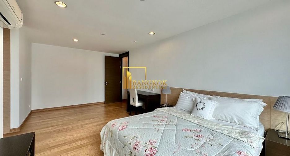 For rent 4 bedrooms apartment in Watthana, Bangkok