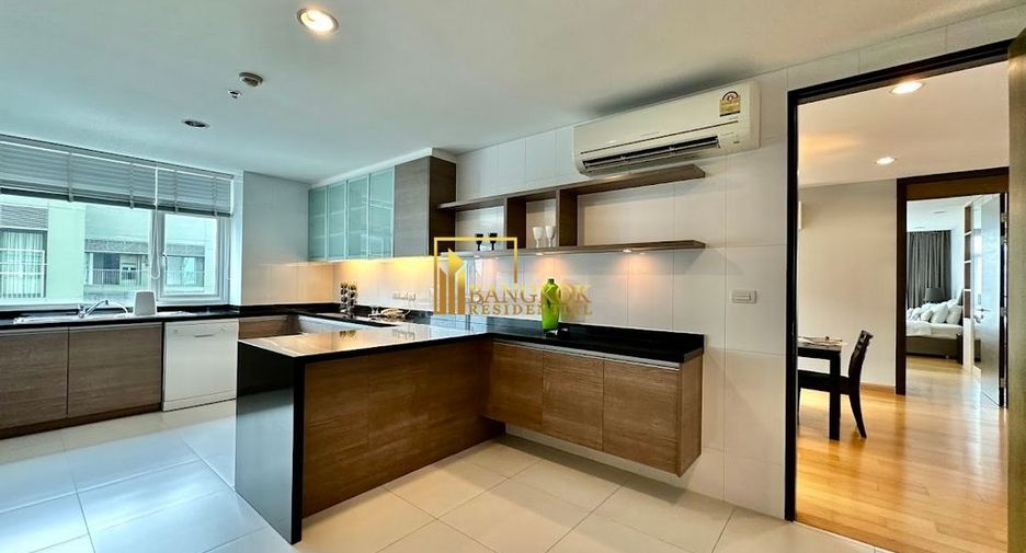 For rent 4 bedrooms apartment in Watthana, Bangkok