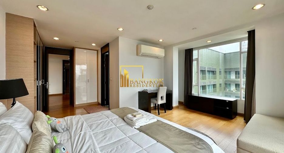 For rent 4 bedrooms apartment in Watthana, Bangkok