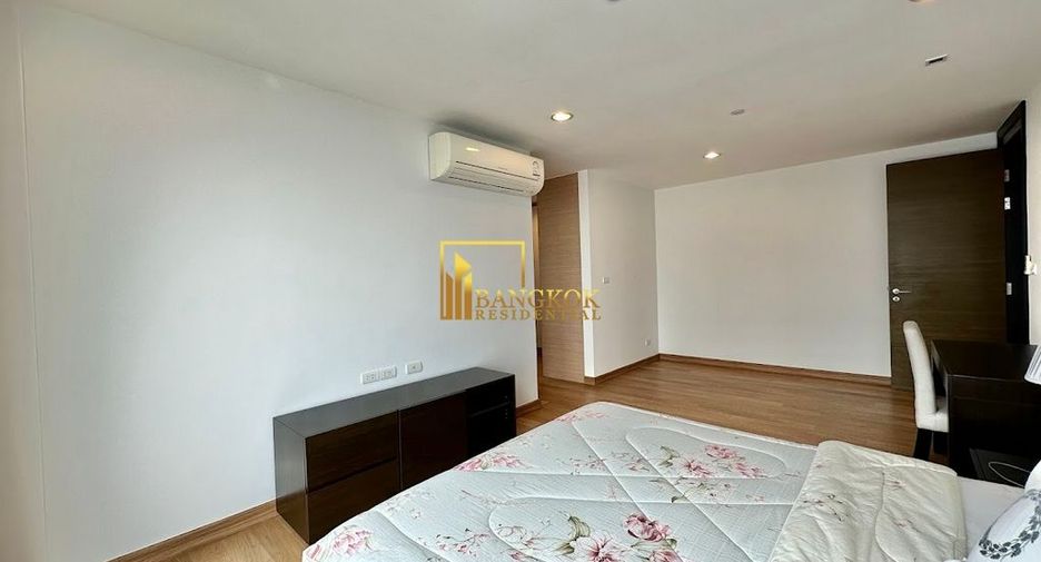 For rent 4 bedrooms apartment in Watthana, Bangkok