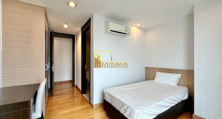 For rent 4 bedrooms apartment in Watthana, Bangkok