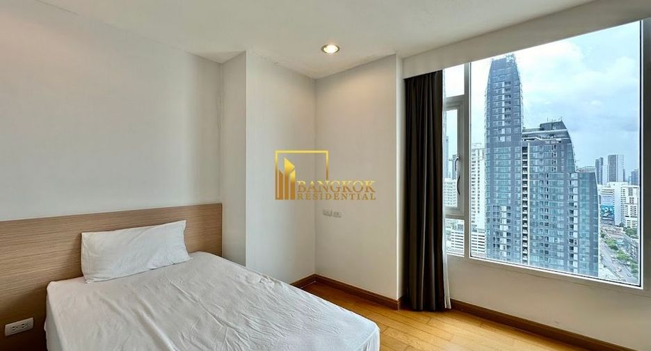 For rent 4 bedrooms apartment in Watthana, Bangkok