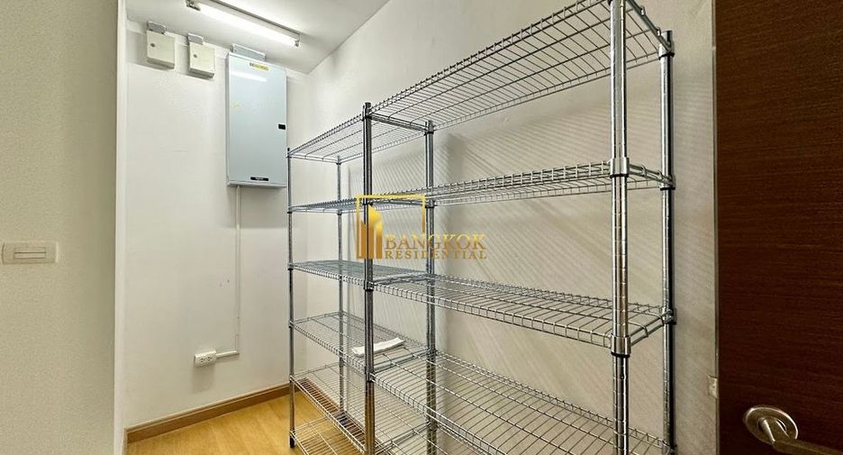 For rent 4 bedrooms apartment in Watthana, Bangkok