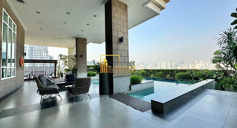 For rent 4 bedrooms apartment in Watthana, Bangkok