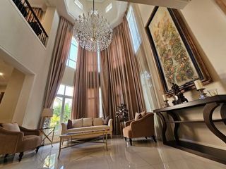 For sale 4 Beds house in Lat Phrao, Bangkok