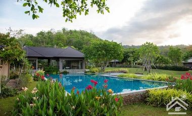 For sale 3 bedrooms house in Si Racha, Chonburi
