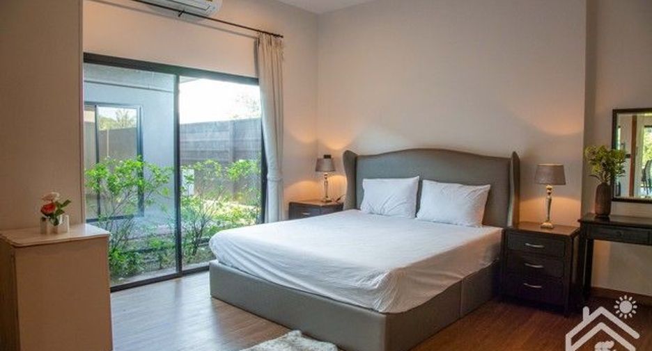 For sale 3 bedrooms house in Si Racha, Chonburi
