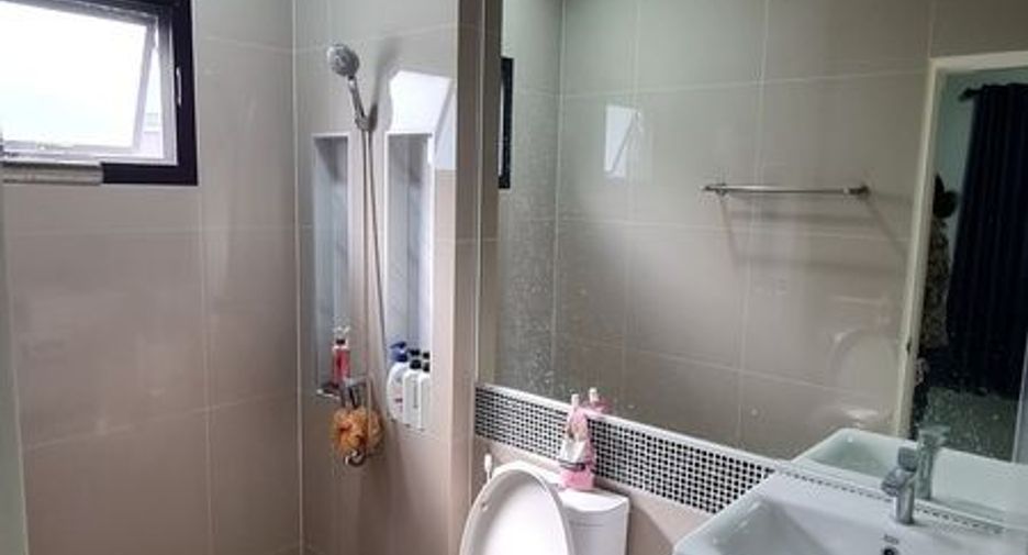 For sale 3 bedrooms house in Mueang Nakhon Ratchasima, Nakhon Ratchasima