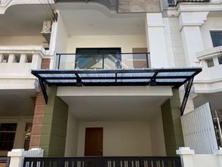 For sale 4 Beds townhouse in Pak Kret, Nonthaburi