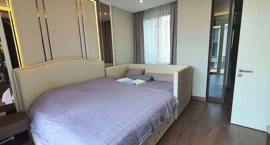 For sale 4 bedrooms house in Lat Phrao, Bangkok