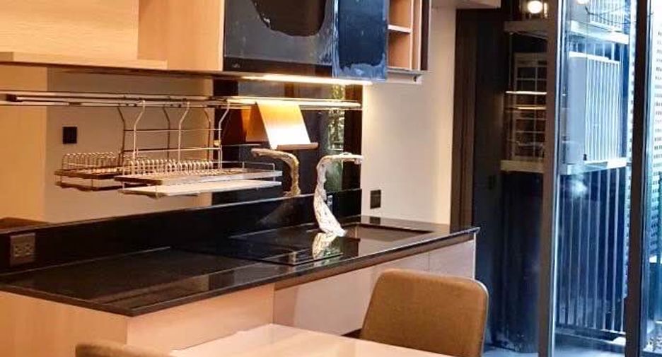 For sale 1 bed condo in Huai Khwang, Bangkok