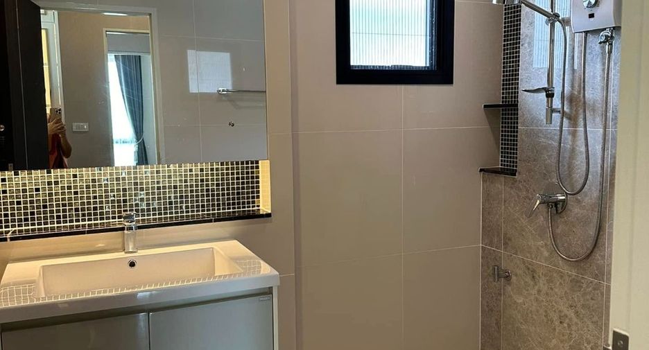 For sale 4 bedrooms house in Prawet, Bangkok