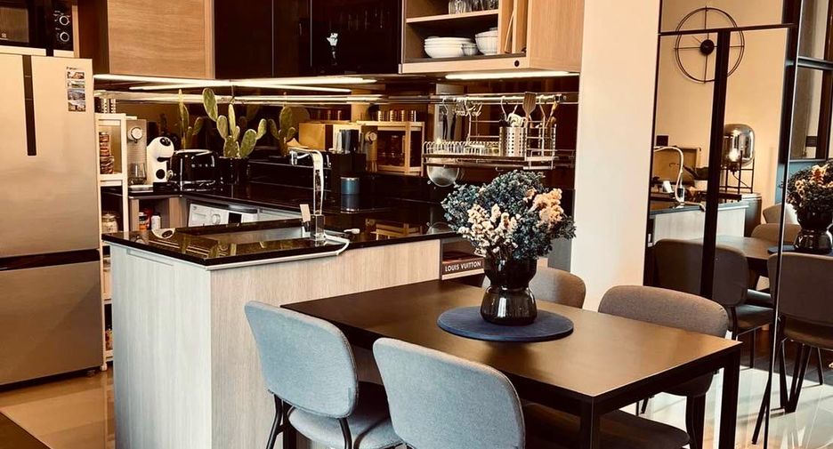 For rent and for sale 2 bedrooms condo in Huai Khwang, Bangkok