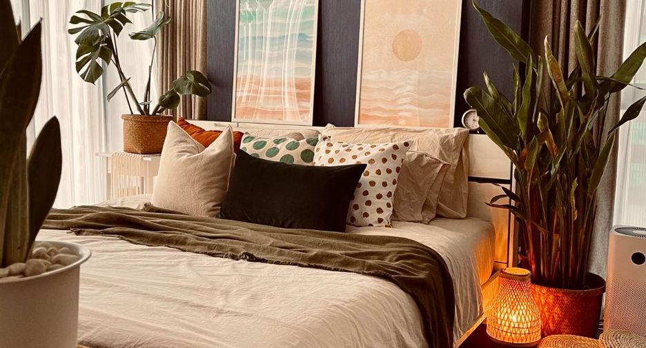 For rent and for sale 2 bedrooms condo in Huai Khwang, Bangkok