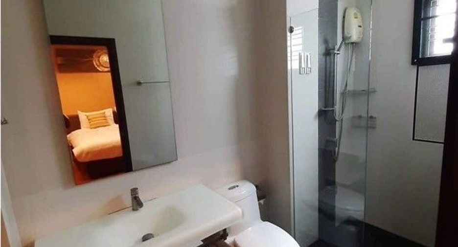 For sale 6 bedrooms townhouse in Bang Phli, Samut Prakan