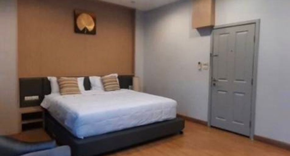 For sale 6 bedrooms townhouse in Bang Phli, Samut Prakan