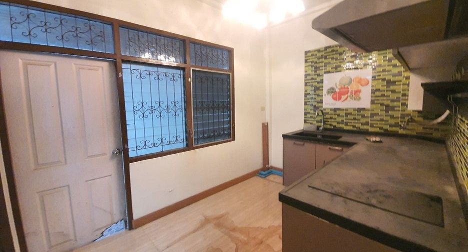 For sale 3 bedrooms house in Lak Si, Bangkok