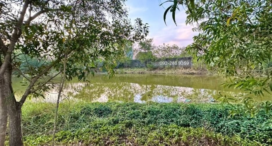 Продажа Участок в Mueang Chon Buri, Чонбури