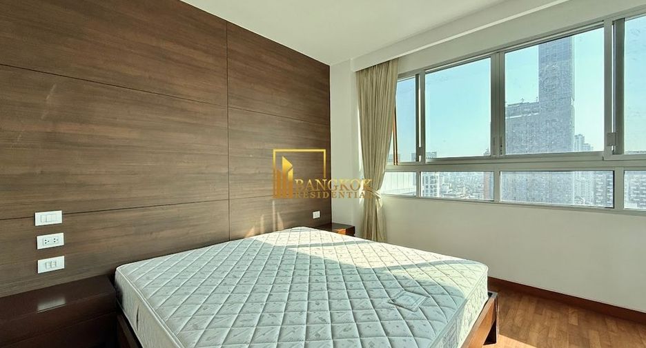 For rent 4 bedrooms apartment in Watthana, Bangkok