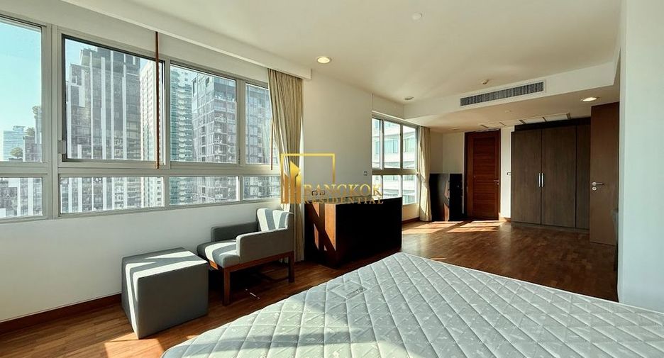 For rent 4 bedrooms apartment in Watthana, Bangkok