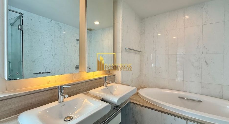For rent 4 bedrooms apartment in Watthana, Bangkok