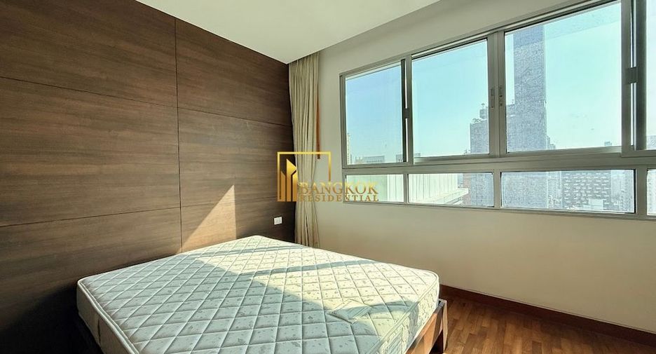 For rent 4 bedrooms apartment in Watthana, Bangkok