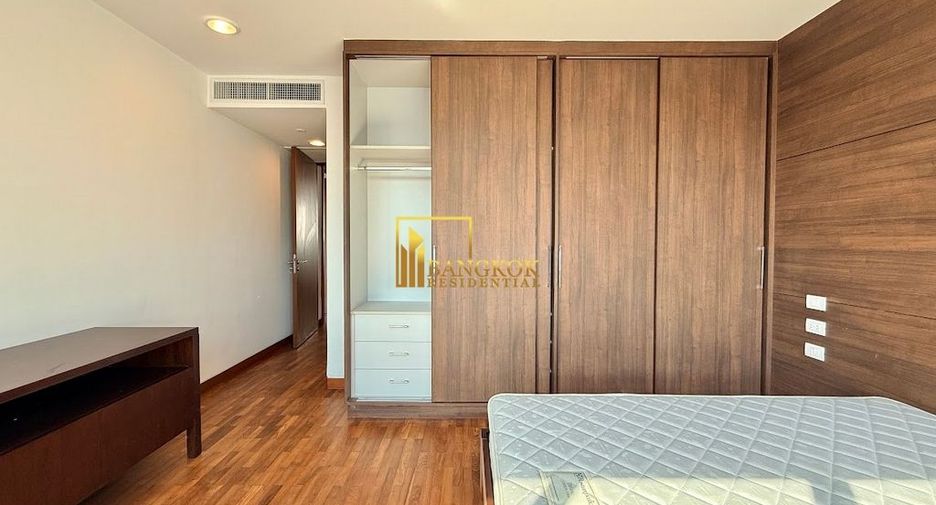 For rent 4 bedrooms apartment in Watthana, Bangkok