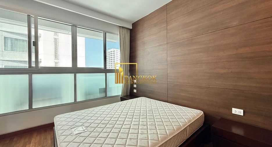 For rent 4 bedrooms apartment in Watthana, Bangkok