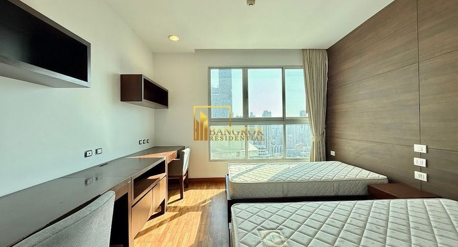 For rent 4 bedrooms apartment in Watthana, Bangkok