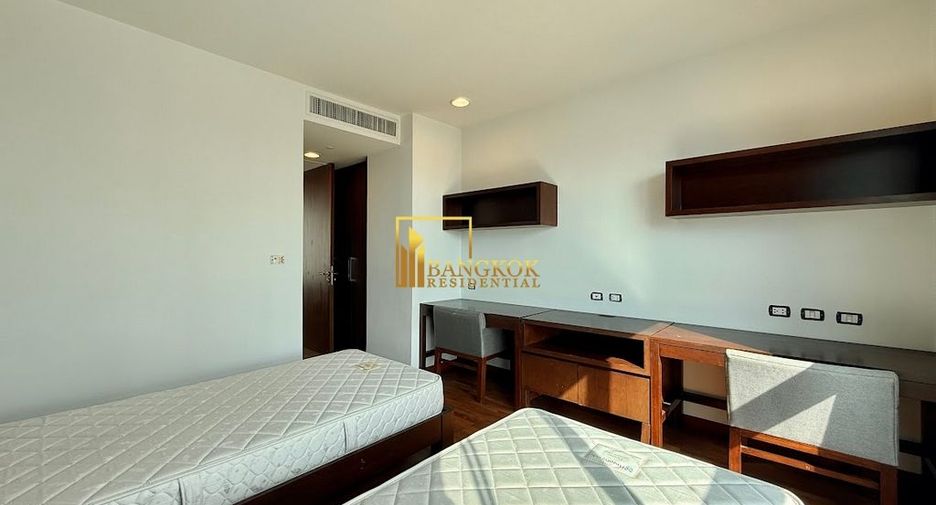For rent 4 bedrooms apartment in Watthana, Bangkok