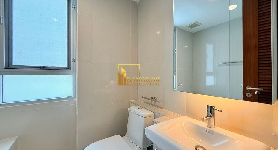 For rent 3 bedrooms apartment in Watthana, Bangkok