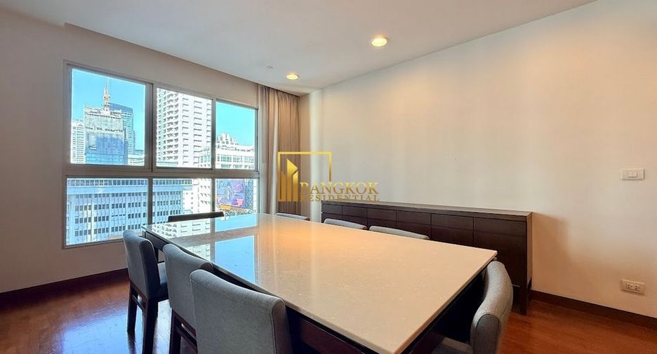 For rent 3 bedrooms apartment in Watthana, Bangkok