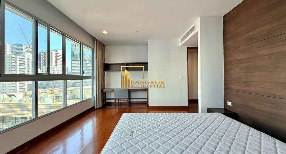For rent 3 bedrooms apartment in Watthana, Bangkok