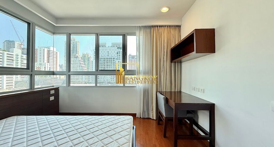 For rent 3 bedrooms apartment in Watthana, Bangkok