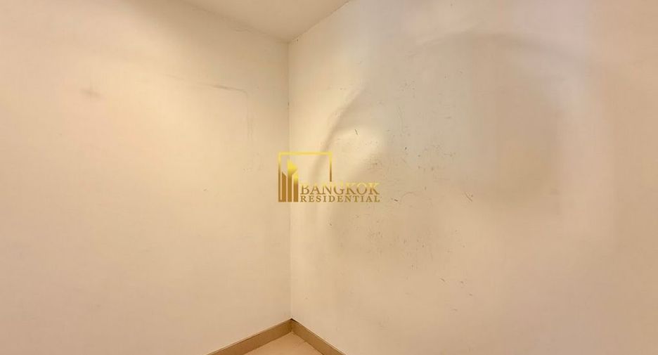 For rent 3 bedrooms apartment in Watthana, Bangkok
