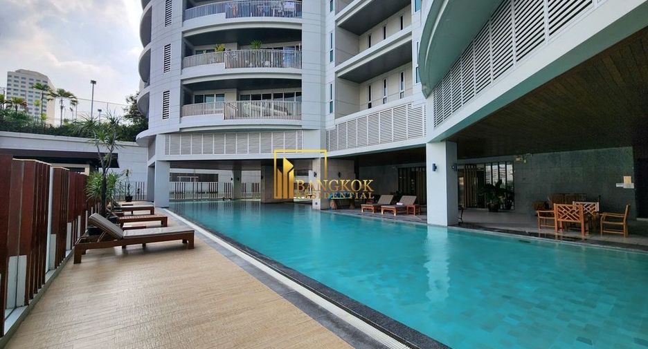 For rent 3 bedrooms apartment in Watthana, Bangkok