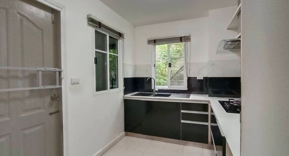 Haus zur Miete und zum Kauf mit 4 Zimmer in Sai Mai, Bangkok