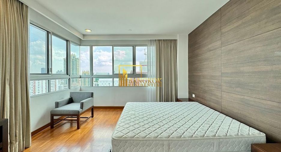 For rent 4 bedrooms apartment in Watthana, Bangkok