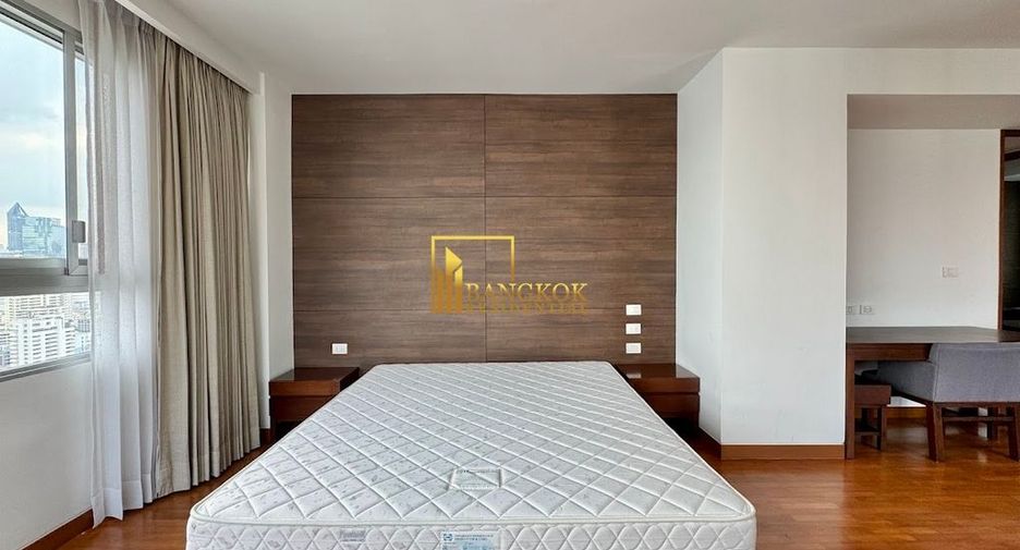For rent 4 bedrooms apartment in Watthana, Bangkok