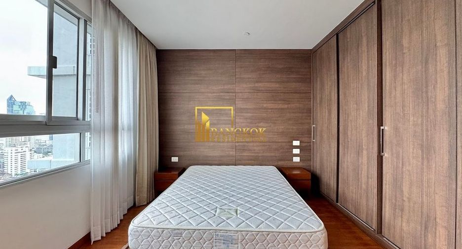 For rent 4 bedrooms apartment in Watthana, Bangkok